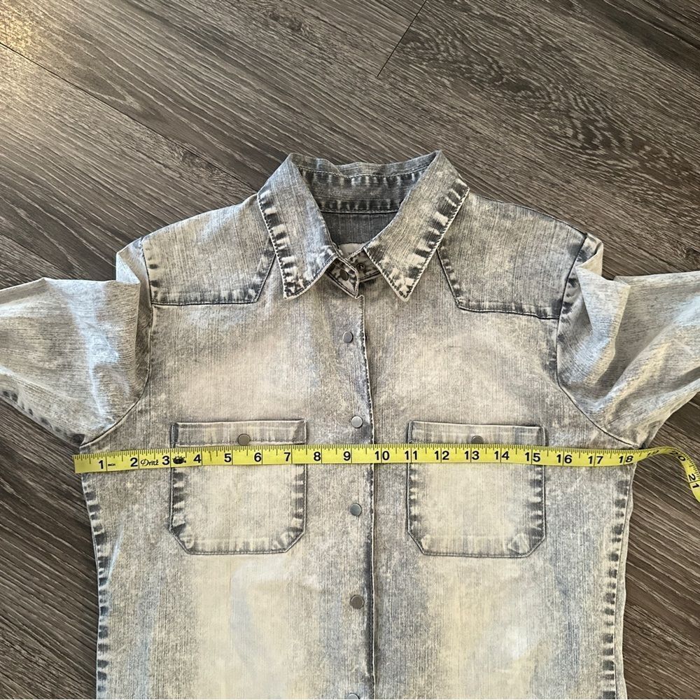 Witchery Grey Snap Button Up - Picture 6 of 9